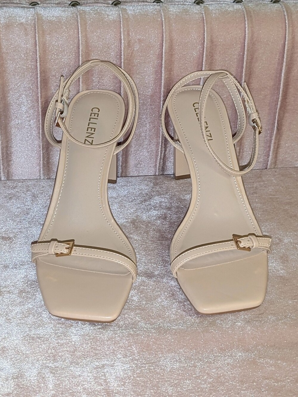 Cellenzi Nude Beige Strappy Square Toe Block Heel Sandals Size 8 NWOT